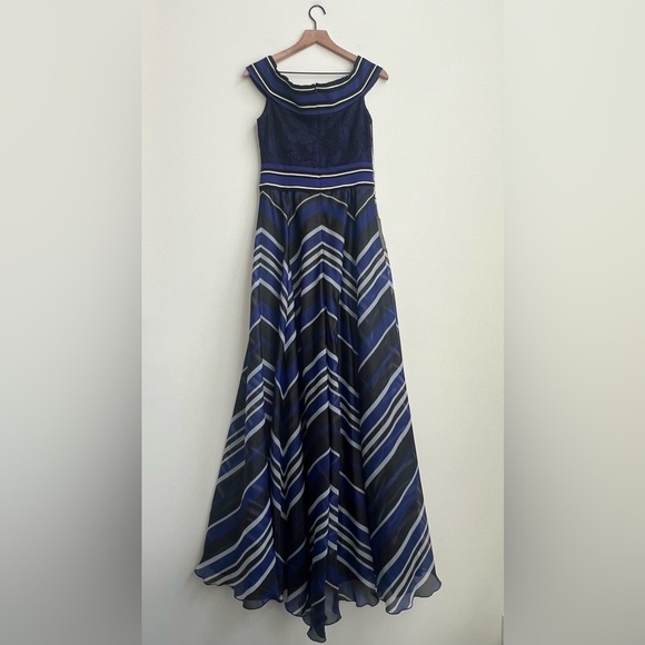 NWT TADASHI SHOJI ENNIS OFF-THE-SHOULDER STRIPED ORGANZA GOWN Dress Medium Blue - Picture 12 of 15